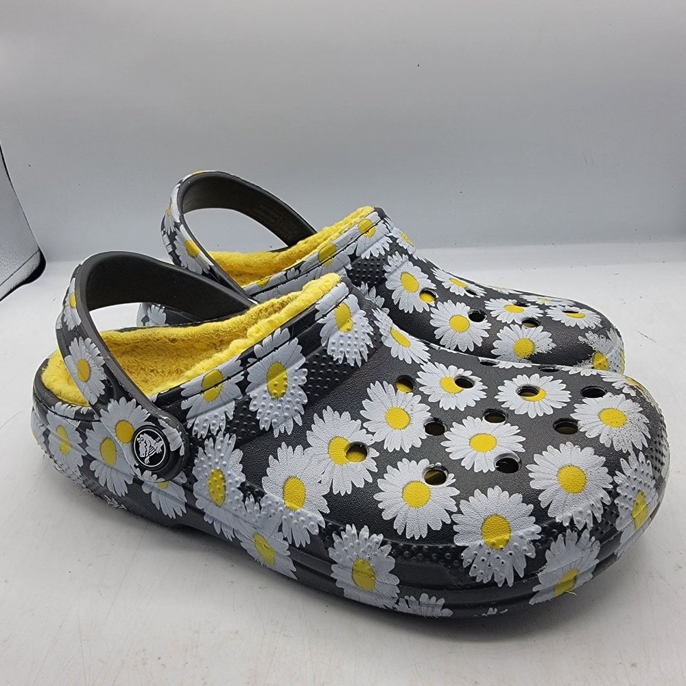 Crocs Classic Lined Vacay Vibes Womens Size 7 Black Yellow Floral Daisy Clogs